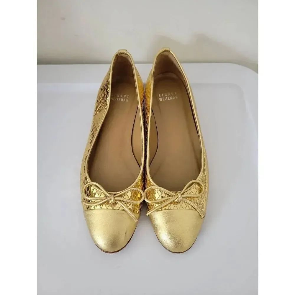 Stuart weitzman gold flat shoes 6.5